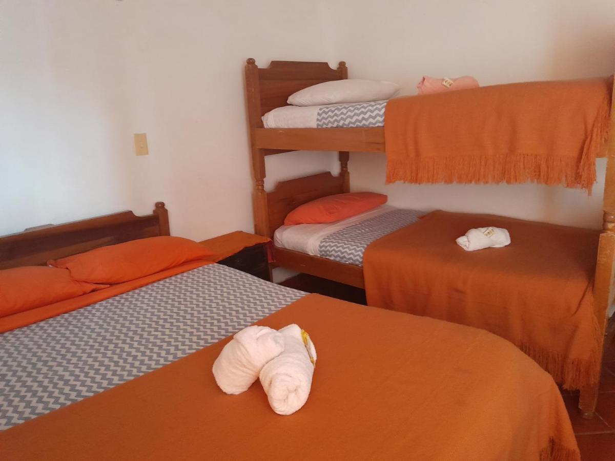 Alegria Hostel บียาเดเลย์บา ภายนอก รูปภาพ